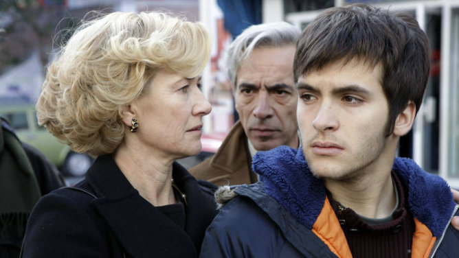 Carlos Alcántara junto a sus padres Mercedes y Antonio