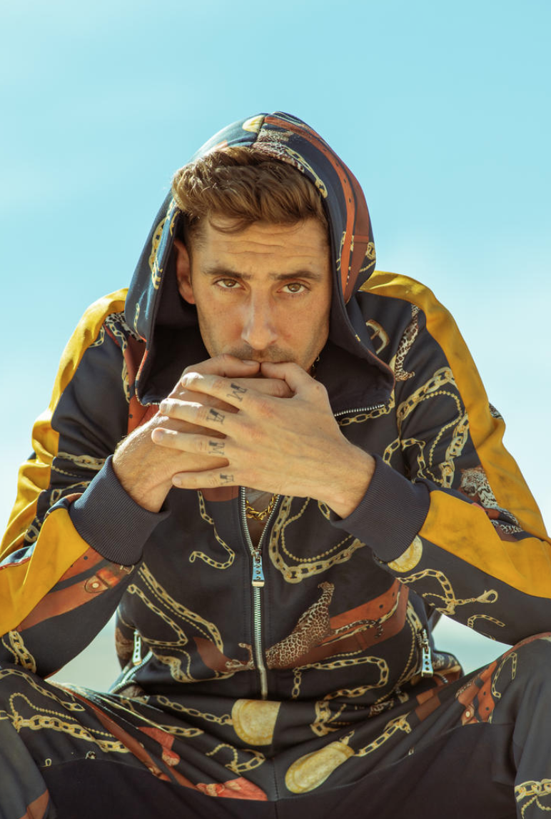 Enric Auquer en Sky Rojo