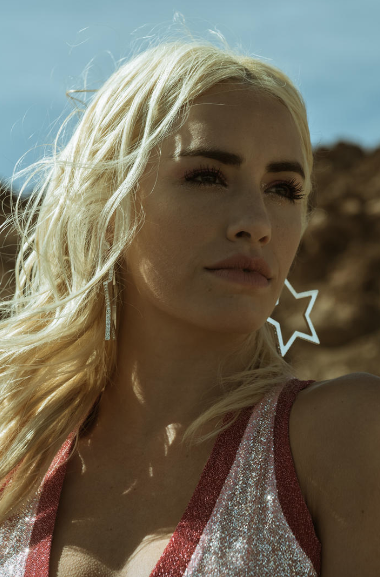 Lali Espósito en Sky Rojo