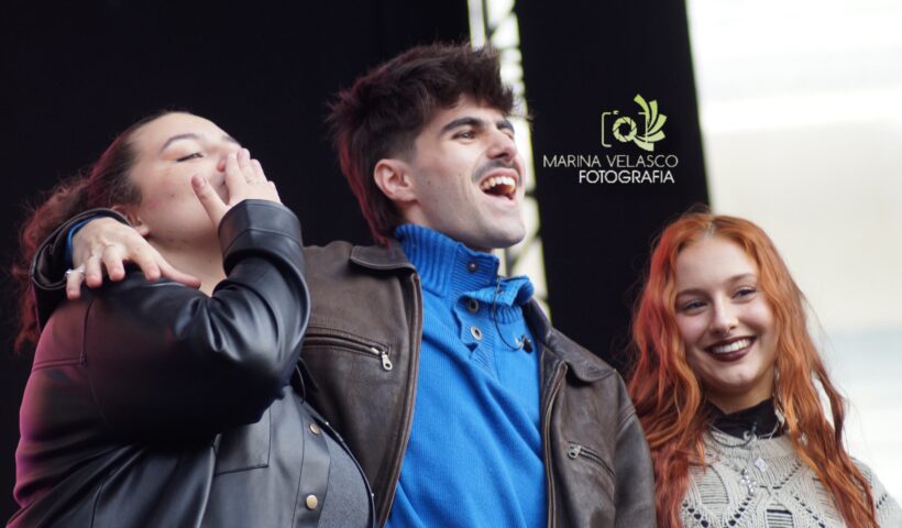 Ruslana, Martin y Bea saludan al público en la firma de discos de Madrid